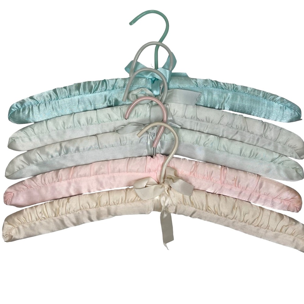 Vintage Padded Satin Hangers 4 Pastel‎ Multicolor Ribbon Bow Accents Bridal